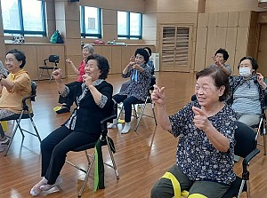 [물리치료실] 2024년 하반기 만성질환 예방 운동프로그램 “건강 100세, 행복 100배” 4회기 진행