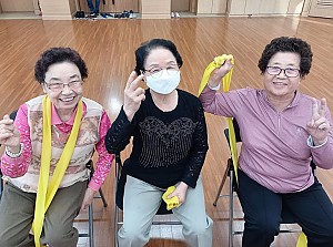 [물리치료실] 2024년 하반기 만성질환 예방 운동프로그램 “건강 100세, 행복 100배” 9회기 진행