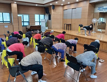 [물리치료실] 2025년 상반기 만성질환 예방 운동프로그램 “건강 100세, 행복 100배” 9회기 진행